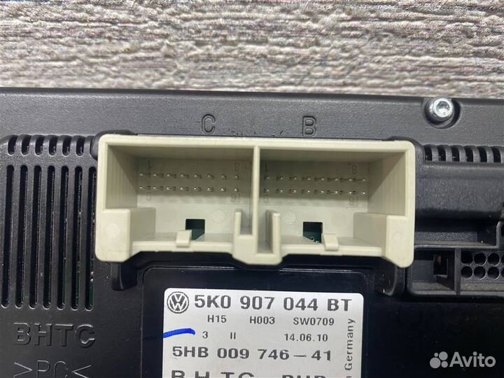 Блок управления климатической установкой VW Jett