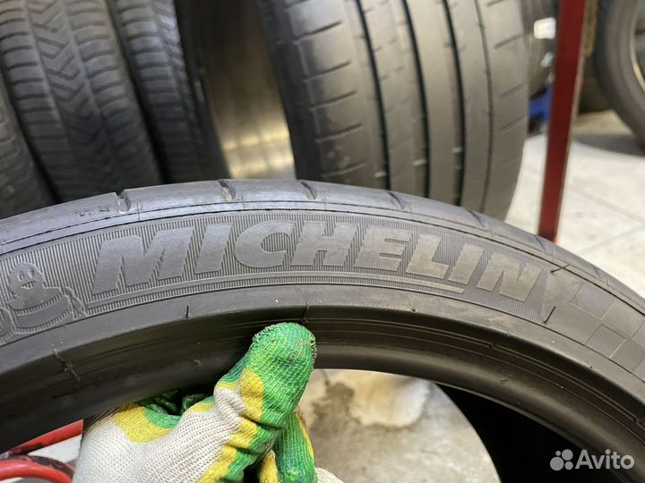 Michelin Pilot Super Sport 255/35 R19 96Y