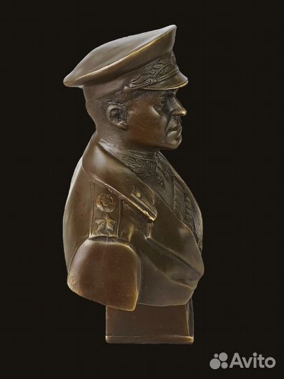 Бюст бронзовый 