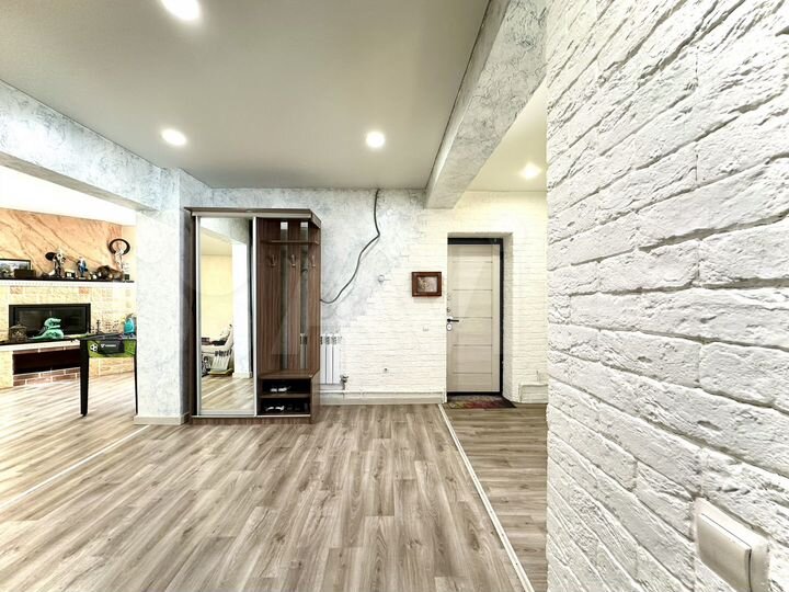 Дом 220 м² на участке 11 сот.