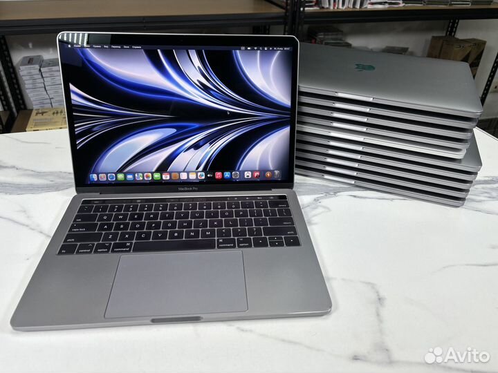 Apple MacBook Pro 13 2017 i7 16/256 gb