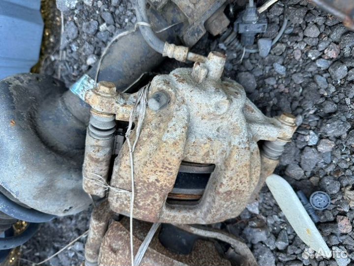 Суппорт передний левый Honda Cr-V 3 2.0 R20A АКПП