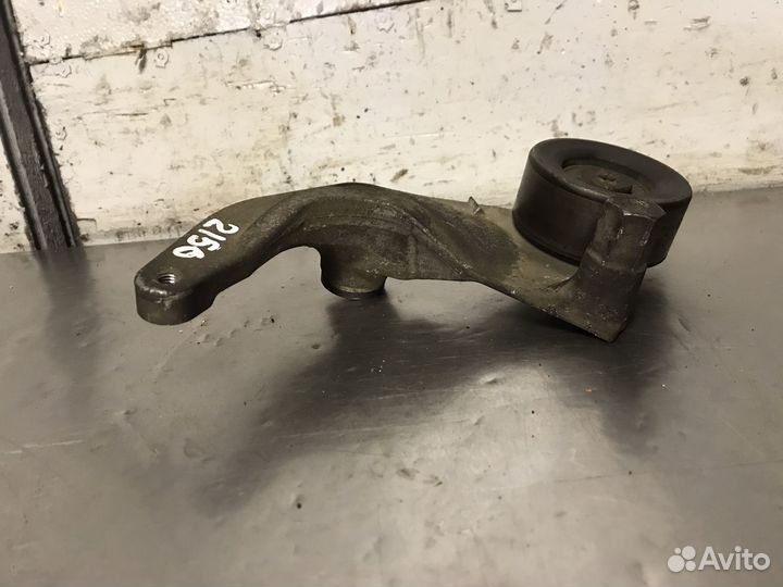 Кронштейн натяжителя прив ремня R18A honda