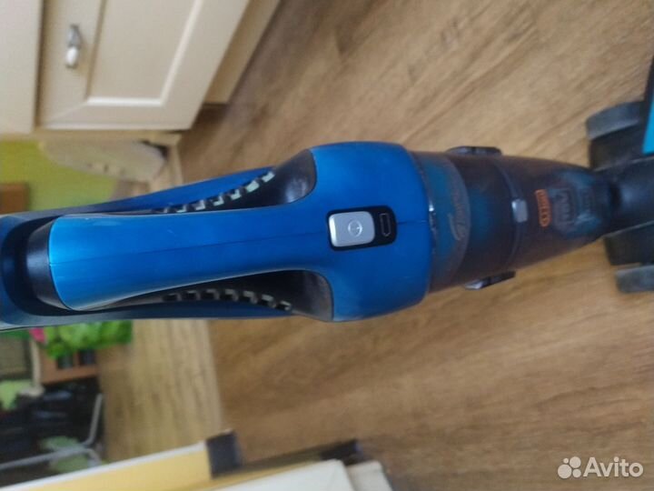 Продам Беспроводной пылесос Philips PowerPro Aqua