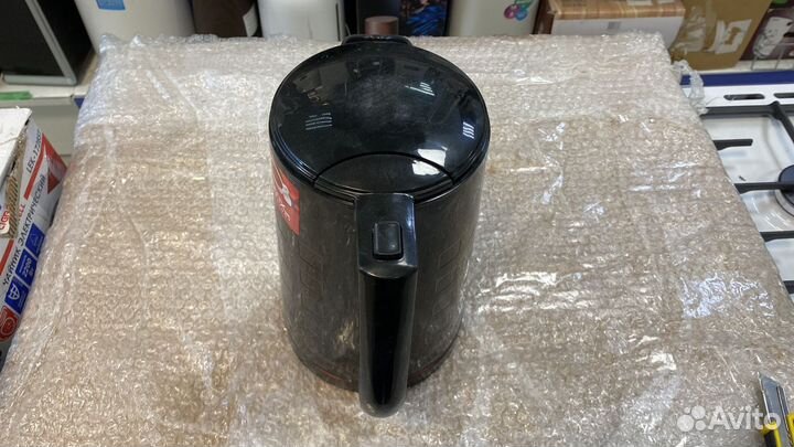 Чайник Scarlett SC-EK18P70, черный