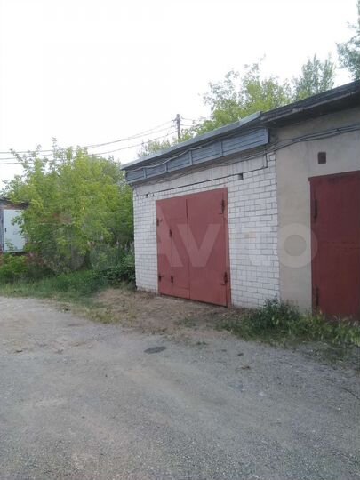 Гараж, > 30 м²