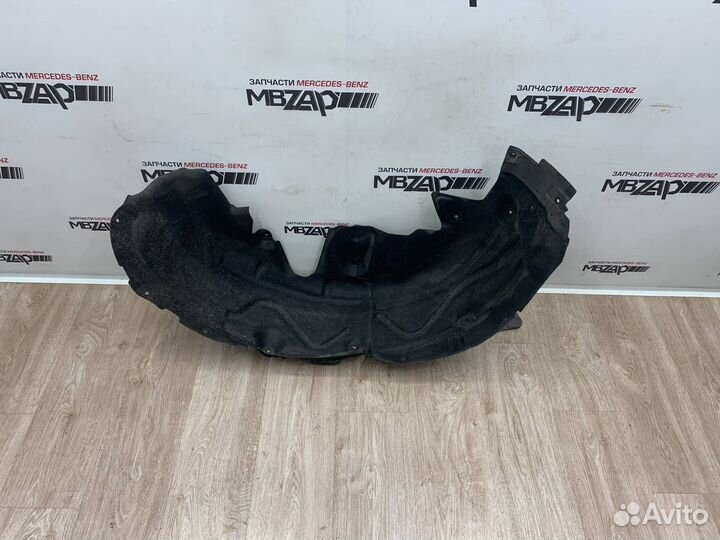 Подкрылок задний левый Mercedes W205 С 205