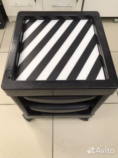 Тележка-тумба педикюрная с ящиками б/у