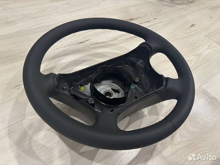 Оригинальный руль Mercedes w210 рест Наппа