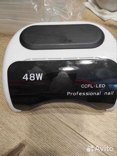 Лампа для маникюра новая