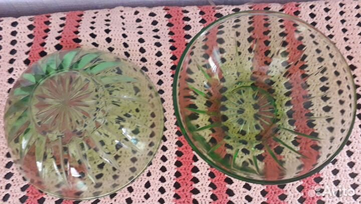 Набор салатников цветное стекло