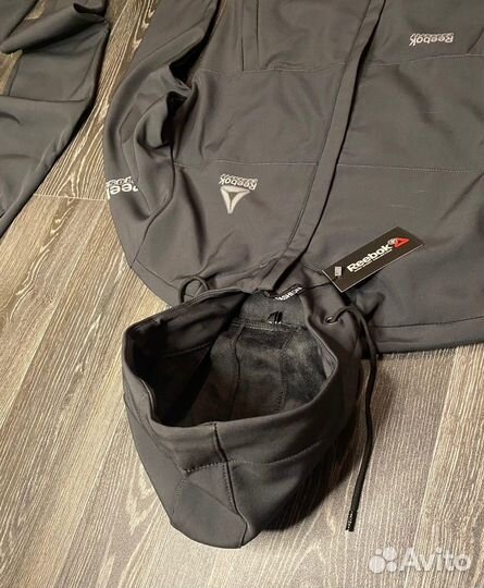 Спортивный костюм Reebok