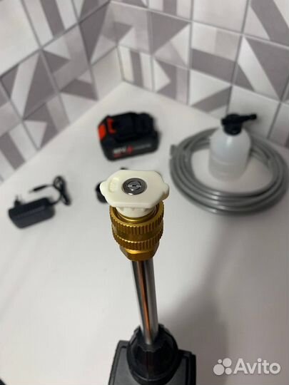 Автомойка высокого давления аккумуляторная