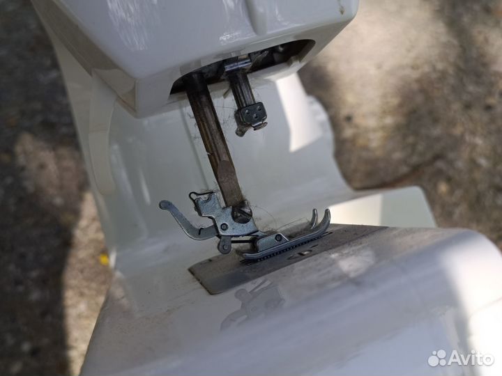 Швейная машина Singer 8280 бу