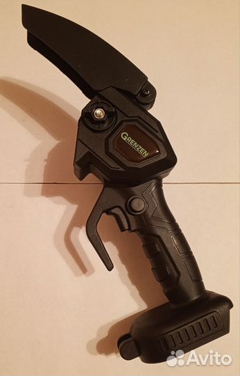 Пила аккумуляторная цепная