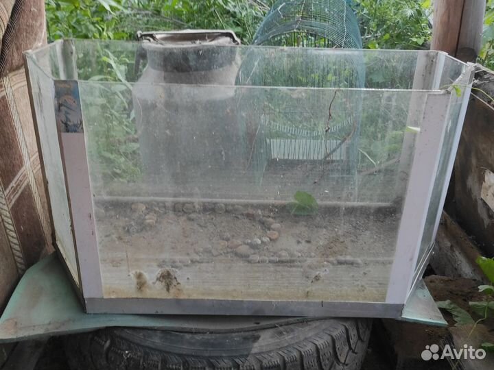 Аквариум объем около 100л