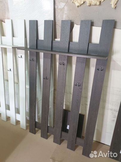 Вешалка в прихожую