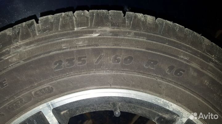 R16 Michelin Latitude Cross 235/60, PCD 5x114.3 DIA 67.1