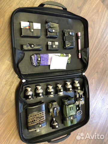 Подарочный чемодан