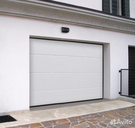 Секционные ворота под ключ