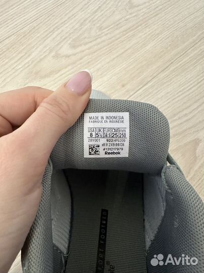 Кроссовки женские reebok 39