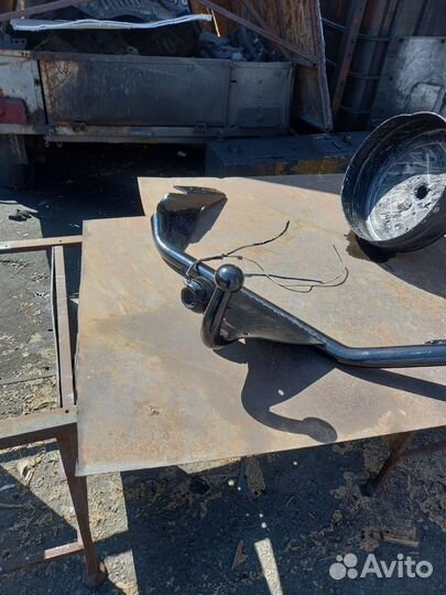 Фаркоп на Ниссан tino