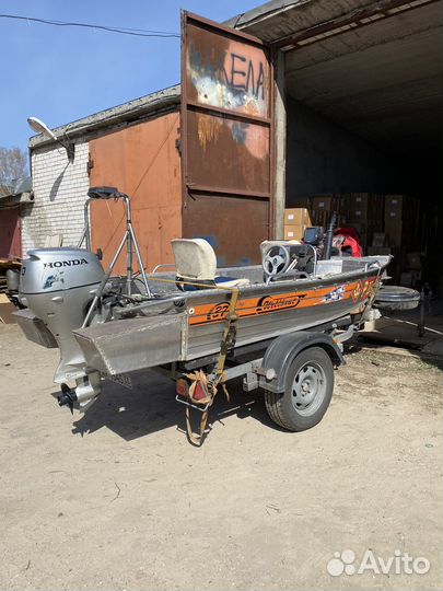 Лодка Wellboat-37 (Вельбот-37)