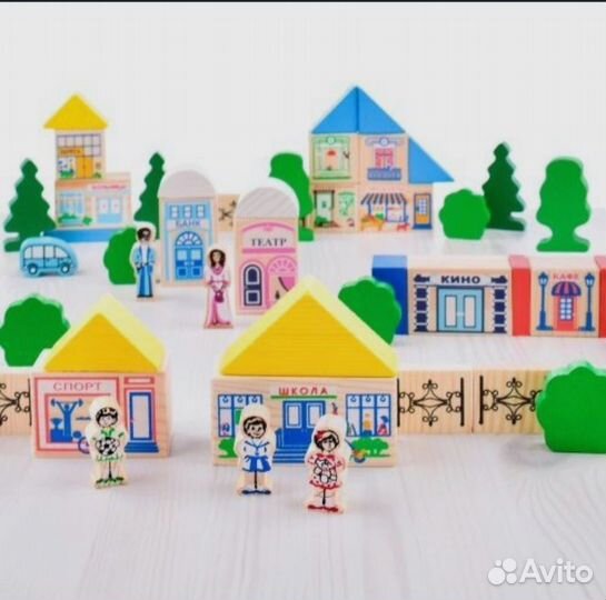 Деревянный конструктор город