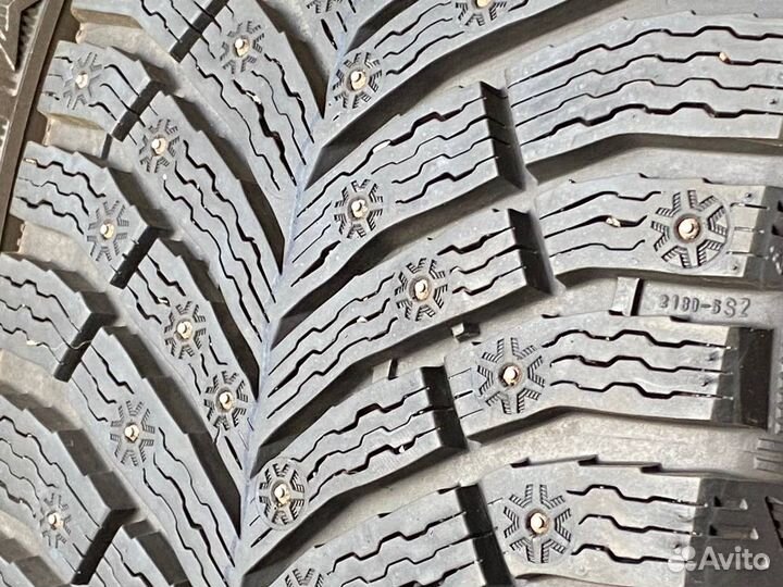 Michelin X-Ice North 4 235/45 R18