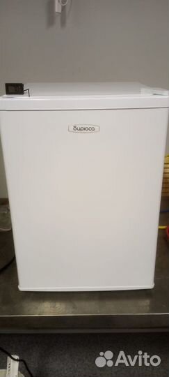 Маленький холодильник новый