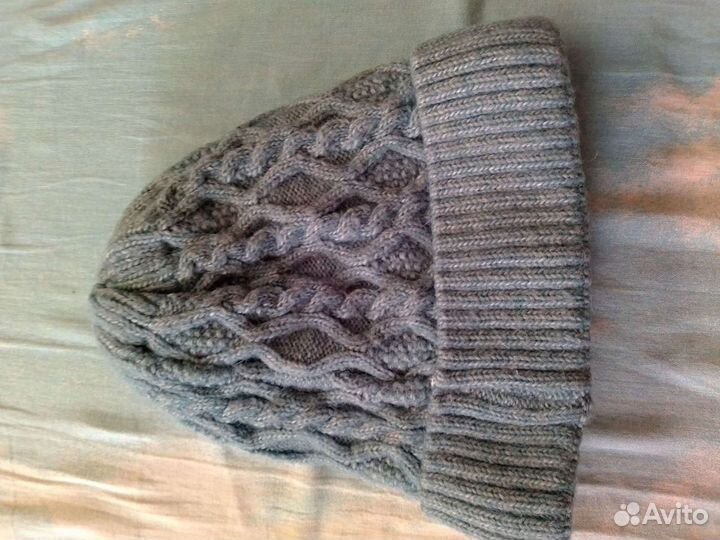 Шапка женская вязаная