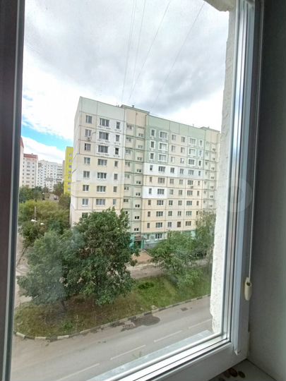 2-к. квартира, 52 м², 5/9 эт.