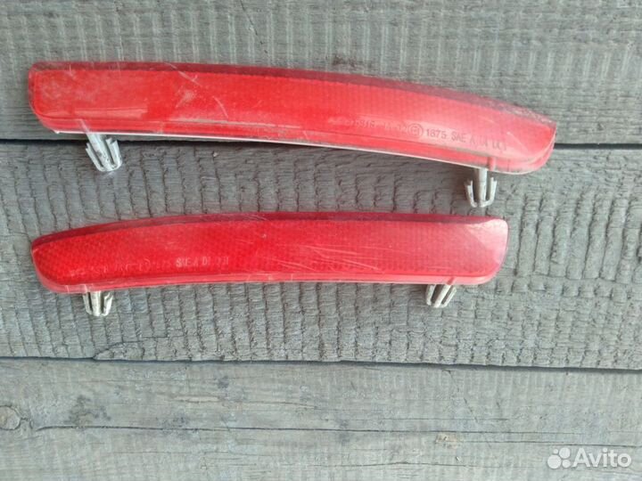 Отражатель заднего бампера VW Jetta V