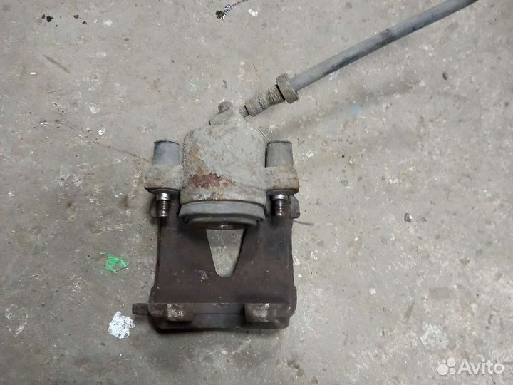 Суппорт передний Volkswagеn,Audi A3 8L