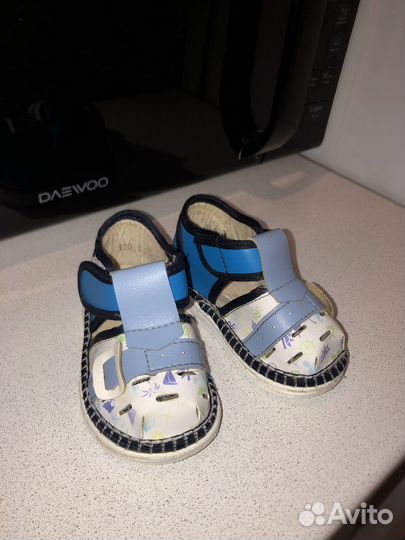 Сандали детские