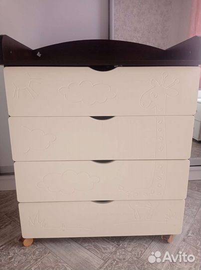 Письменный стол