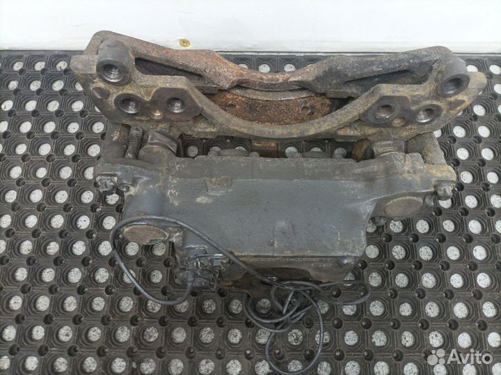 5001866509 Суппорт правый