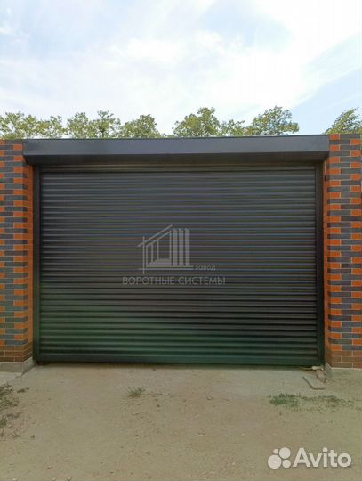 Роллетные ворота с калиткой