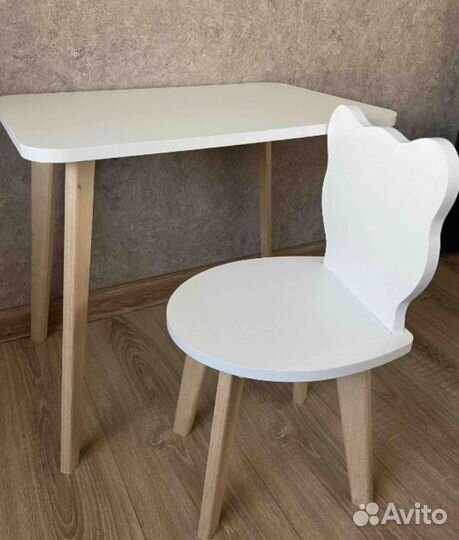 Детский стол и стул