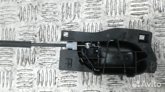 Ручка внутренняя передняя левая peugeot 407 (90A13