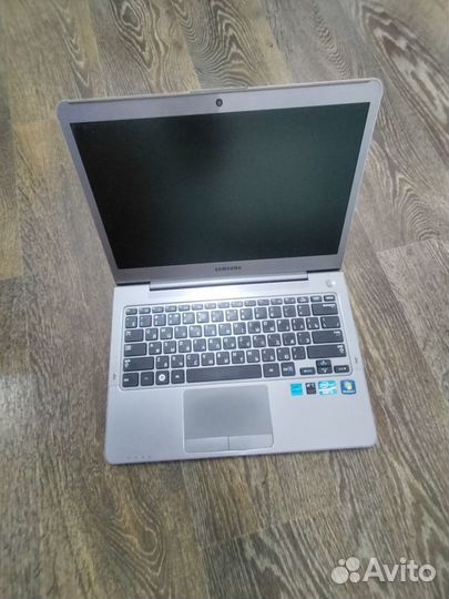 Samsung NP 530u3b