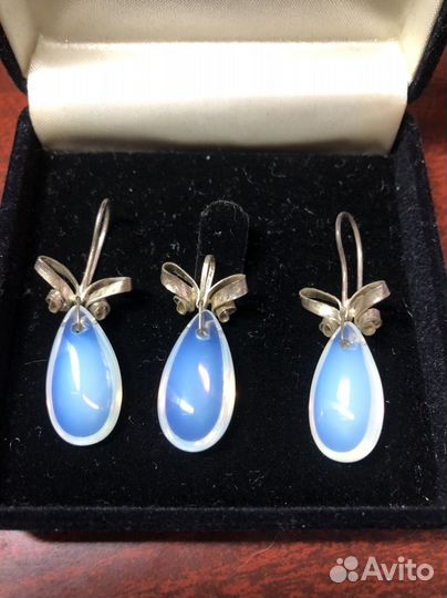 Украшения серьги и кулон с лунным камнем