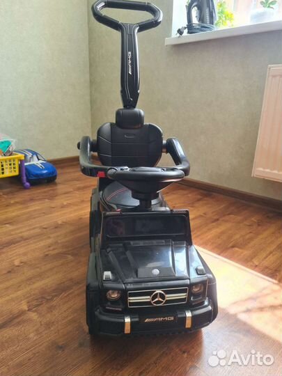 Каталка RiverToys Mercedes-Benz A010AA-H Черный