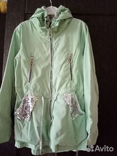 Продам вещи для девочки весна,зима,осень размер 8