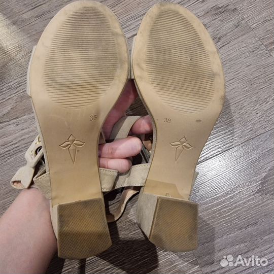 Босоножки женские 38 размер