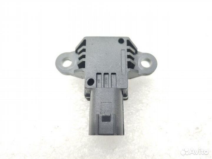 Датчик удара передний левый Land Rover Discovery 5