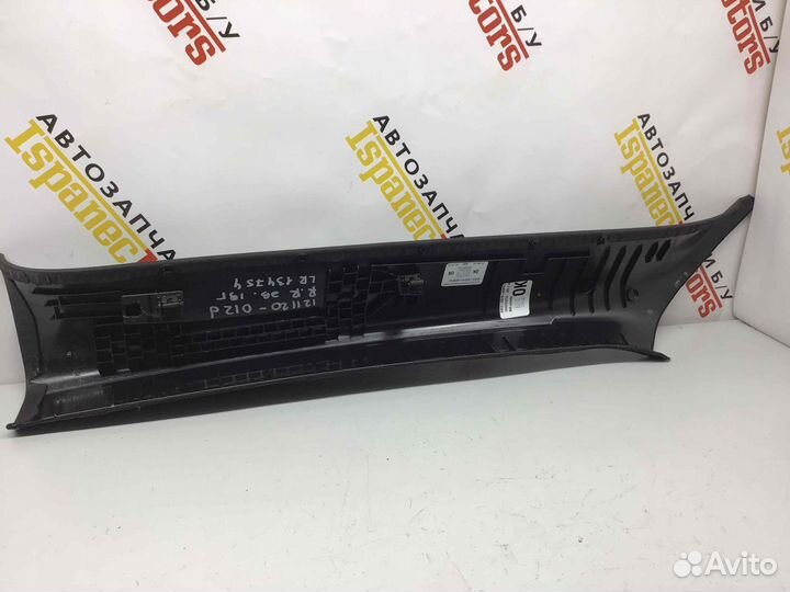 Обшивка стойки передней правой Land-Rover Range Ro