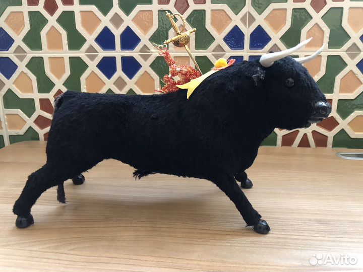 Бык черный коррида Испания