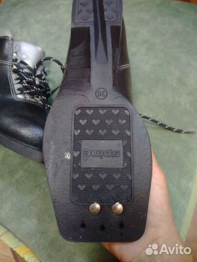 Ботинки лыжные кожаные, утеплённые в нутри