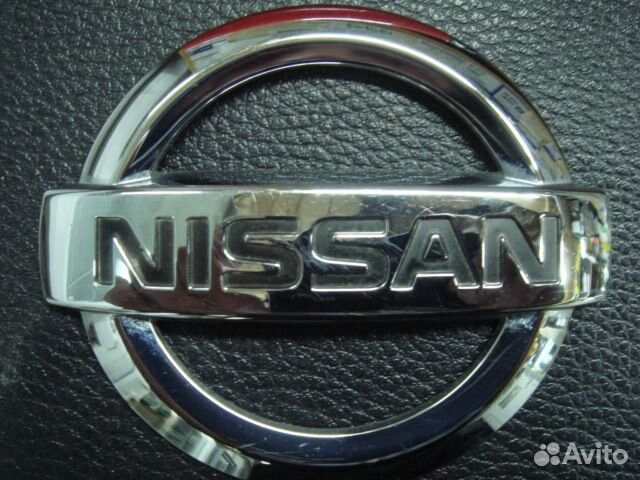Ниссан ноут Эмблема крышки багажника Note E11